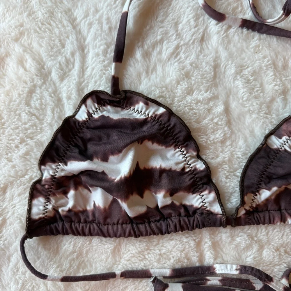 New! Frankies Bikinis Tidal Triangle Tie Dye Bikini Top Brown 45525